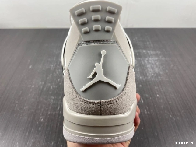 Frozen Air Moments Jordan AQ9129-001 4 1110